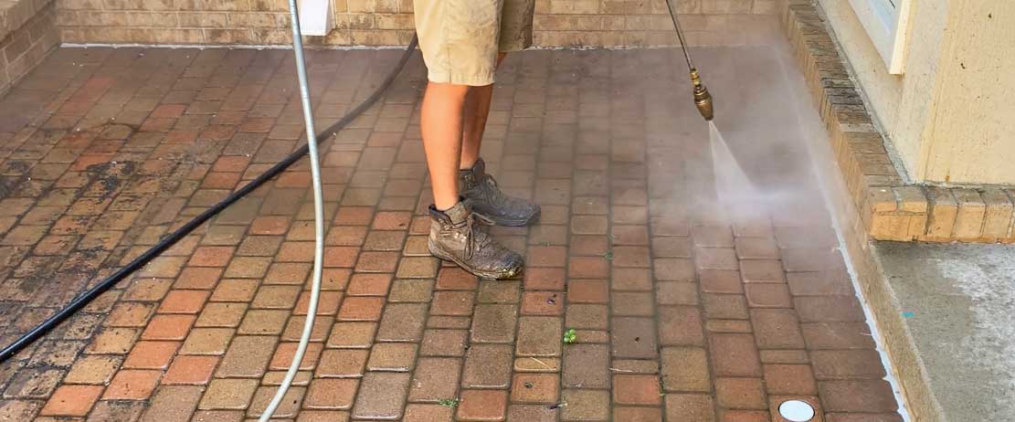 power washing brick paver court yard