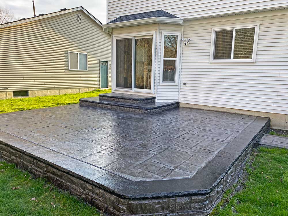 patio enhanced using the best concrete sealing
