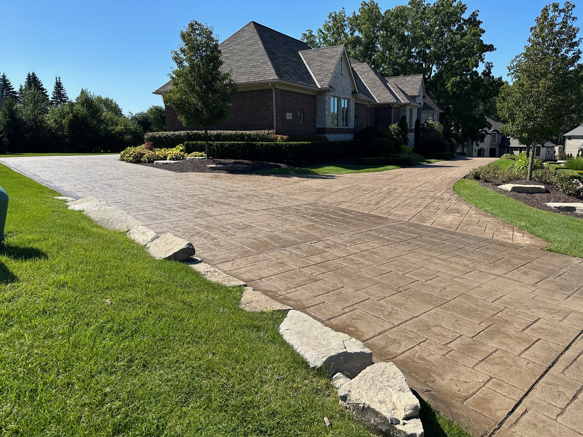 sealed driveway after driveway cleaning in Rochester Hills